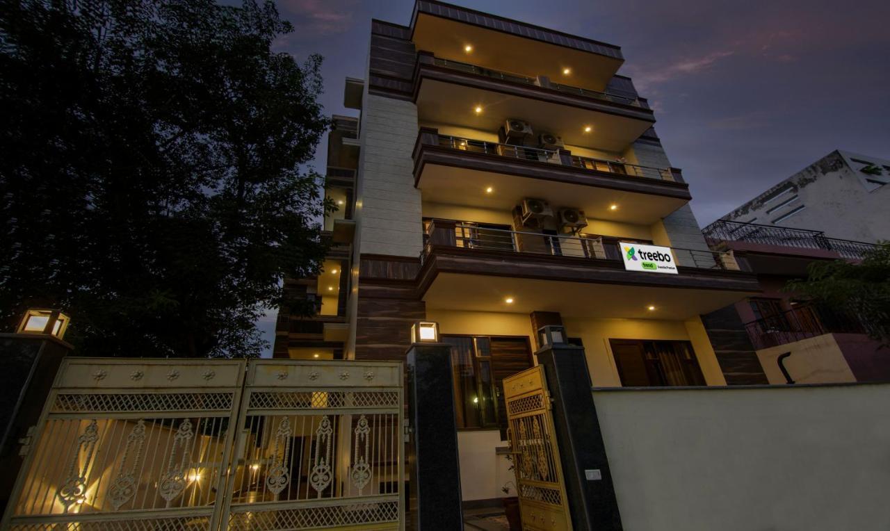 Treebo Swastika Premium Hotel Noida Eksteriør billede