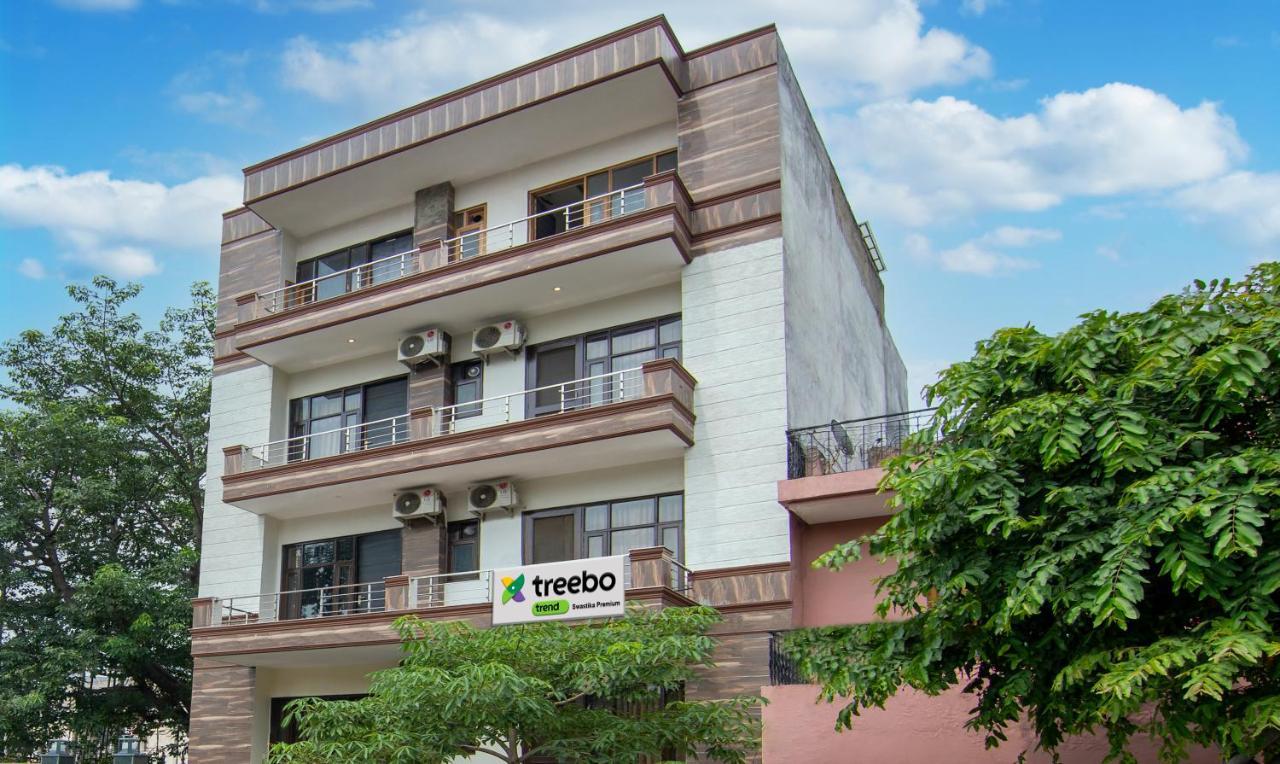 Treebo Swastika Premium Hotel Noida Eksteriør billede